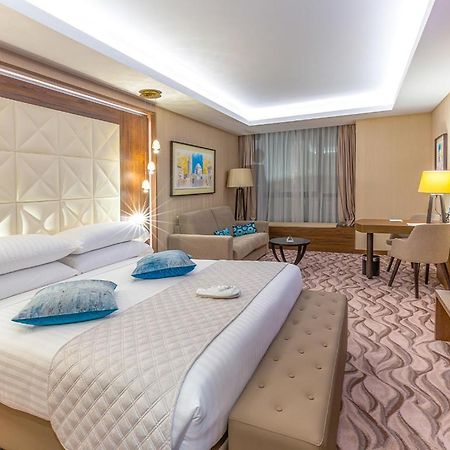 Az Hotels Grand Oran Es Senia Exterior foto
