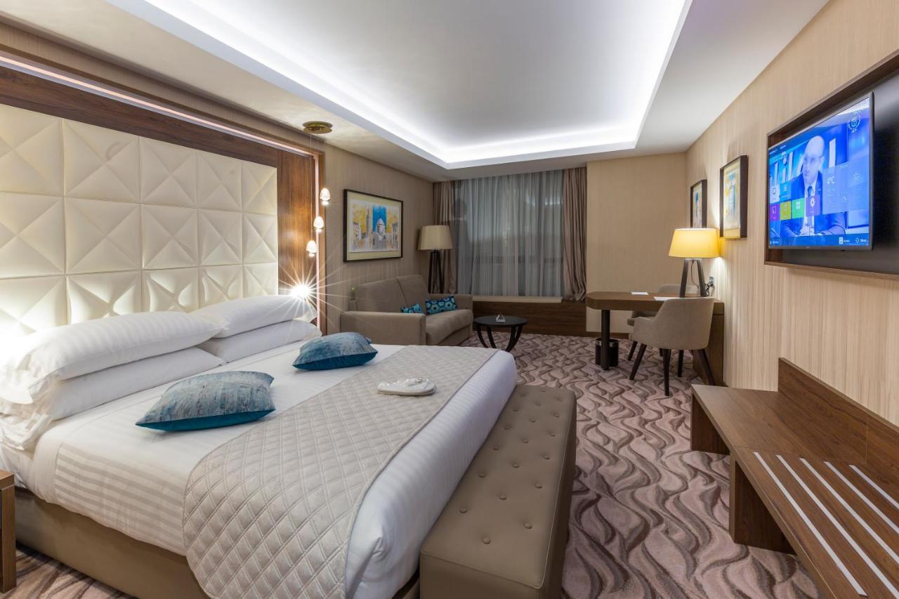 Az Hotels Grand Oran Es Senia Exterior foto